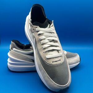 Men's Size 9 & 9.5 Nike Waffle One